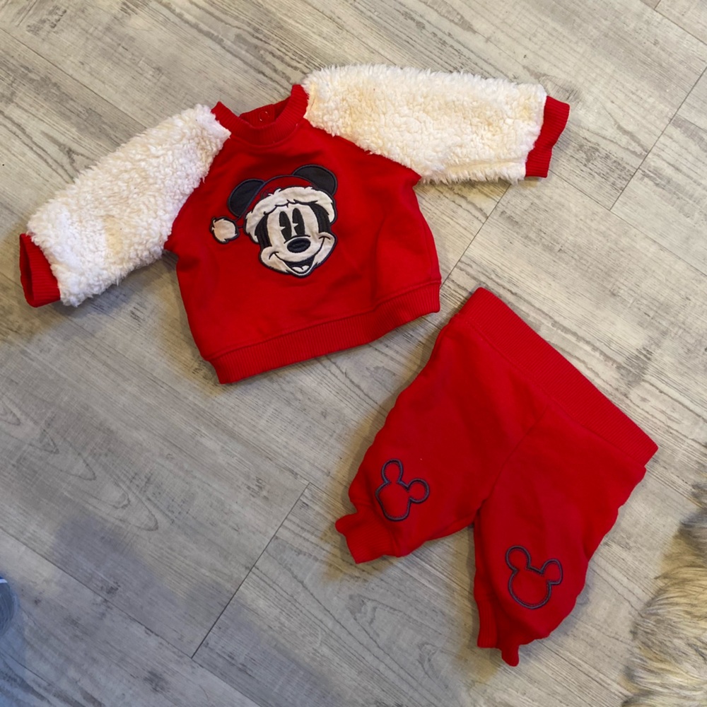 Infant Disney Baby Holiday outfit